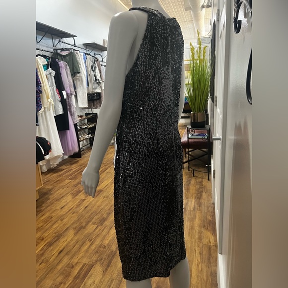 Stunning Evening Dress - Picture 3 of 3